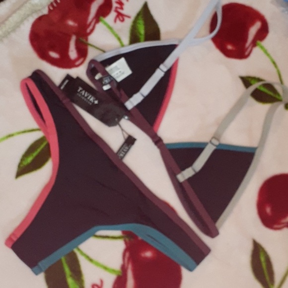 Tavik Jett triangle swim - Picture 2 of 3